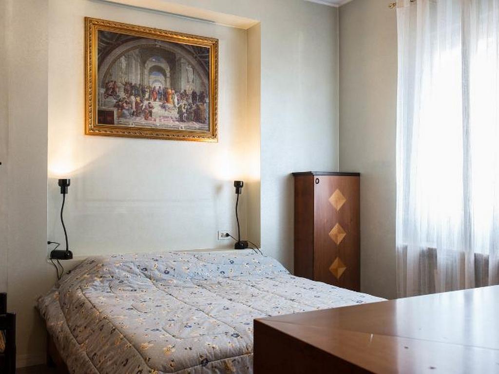 Roomy Apartment Duomo & San Babila Милан Экстерьер фото