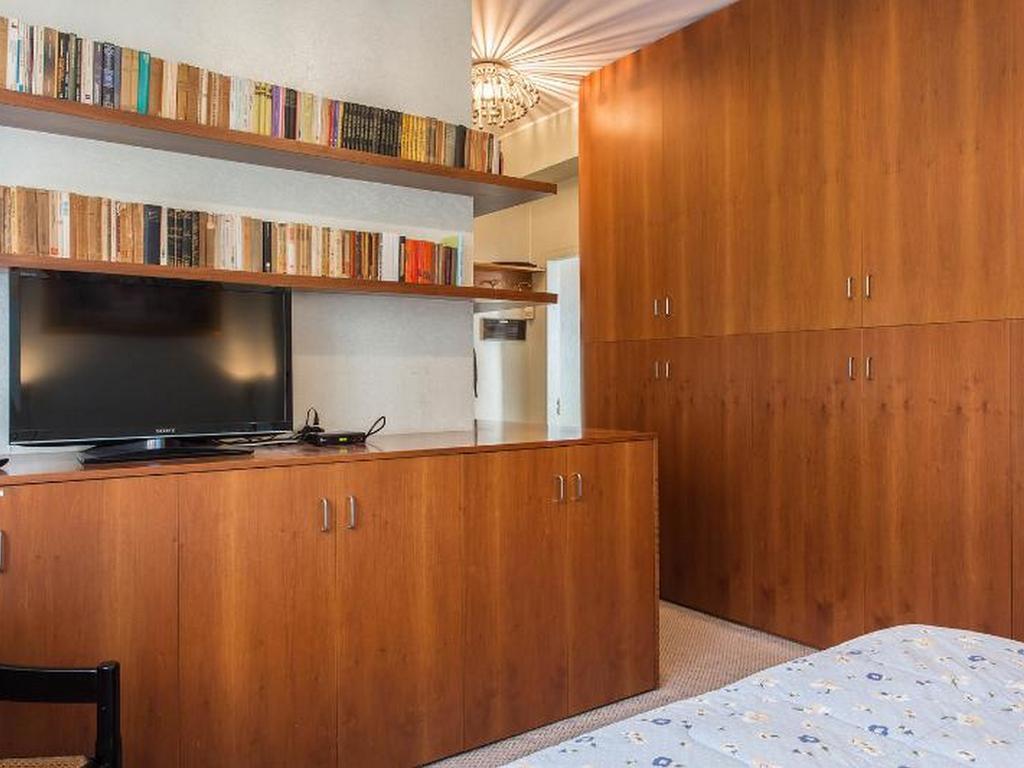 Roomy Apartment Duomo & San Babila Милан Экстерьер фото