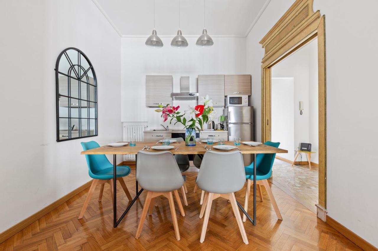 Roomy Apartment Duomo & San Babila Милан Экстерьер фото
