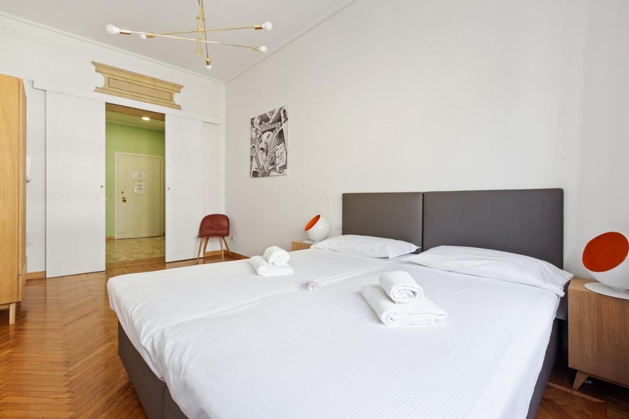 Roomy Apartment Duomo & San Babila Милан Экстерьер фото